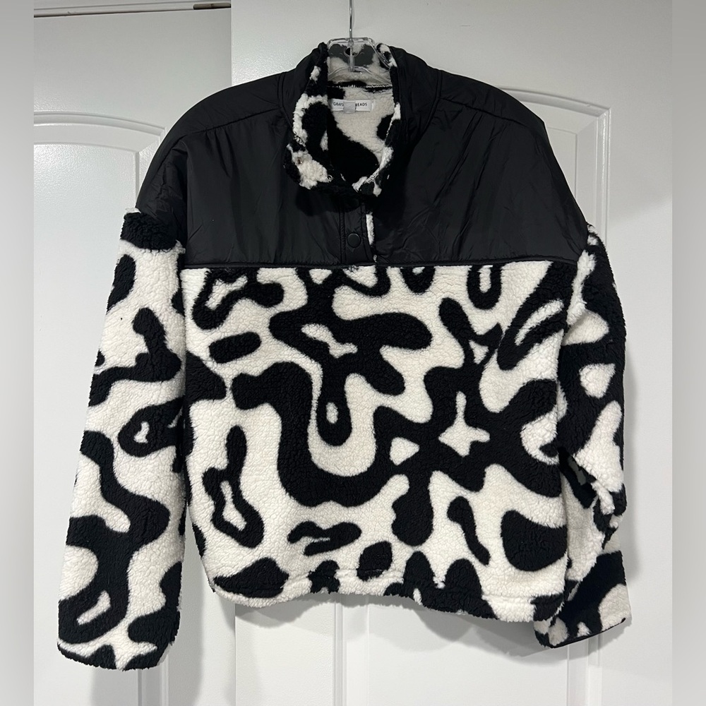 Grayson Threads Women’s Pullover🖤🤍